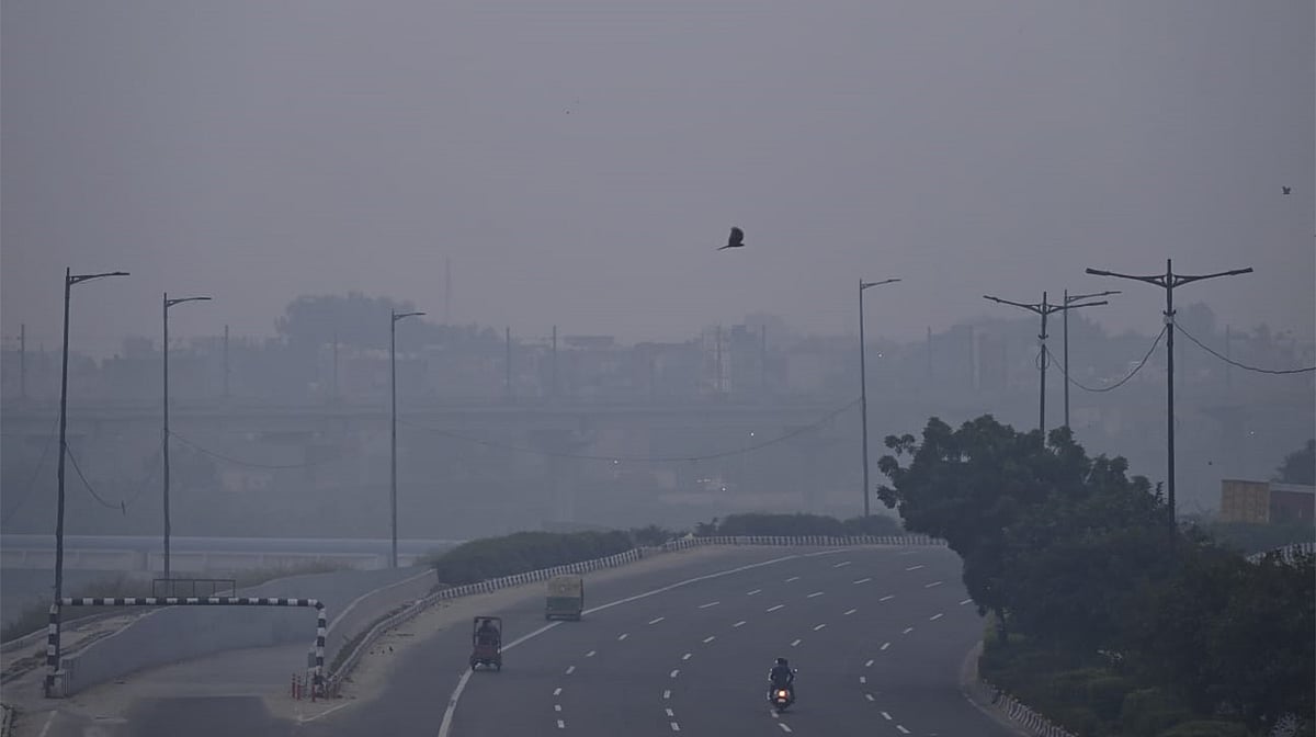 دہلی-این سی آر میں دھند اور آلودگی کا زور، کئی شمالی ریاستوں میں سرد لہر کا الرٹ