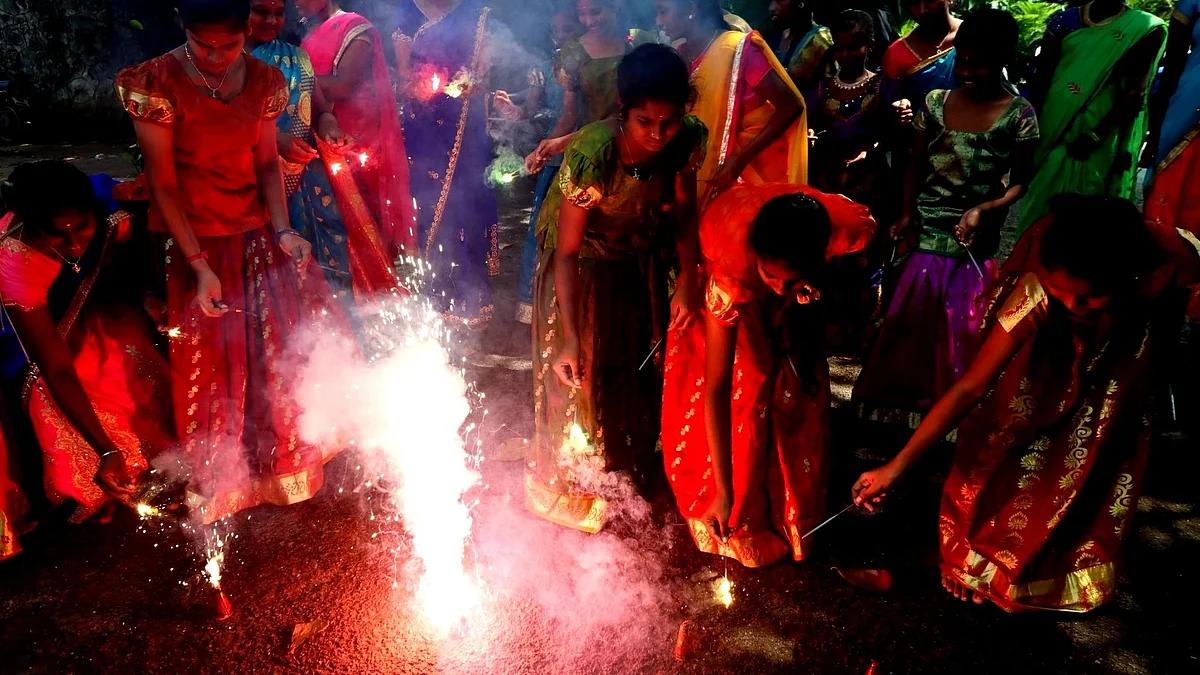 پٹاخے، تصویر آئی اے این ایس