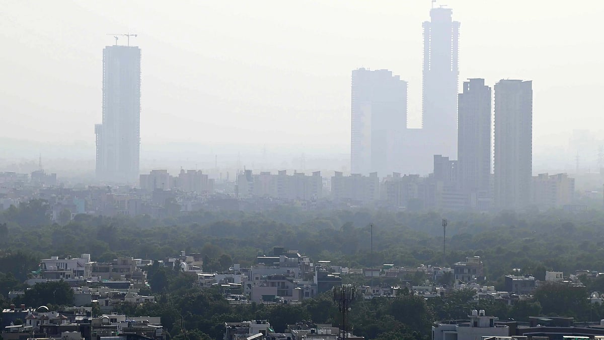 دیوالی کے بعد دہلی میں موسم بدستور خراب، آلودگی میں کمی کے لیے دہلی حکومت بارش کا کر رہی انتظار!