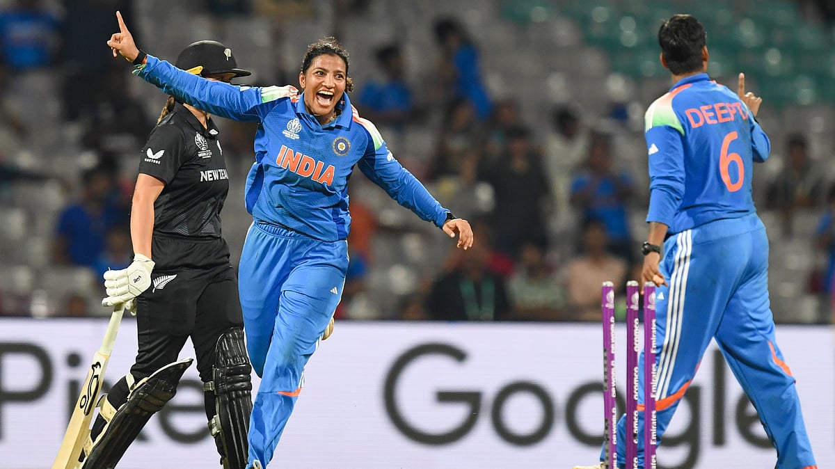 نیوزی لینڈ کو شکست دے کر ہندوستانی ٹیم خواتین عالمی کپ کے سیمی فائنل میں پہنچ گئی