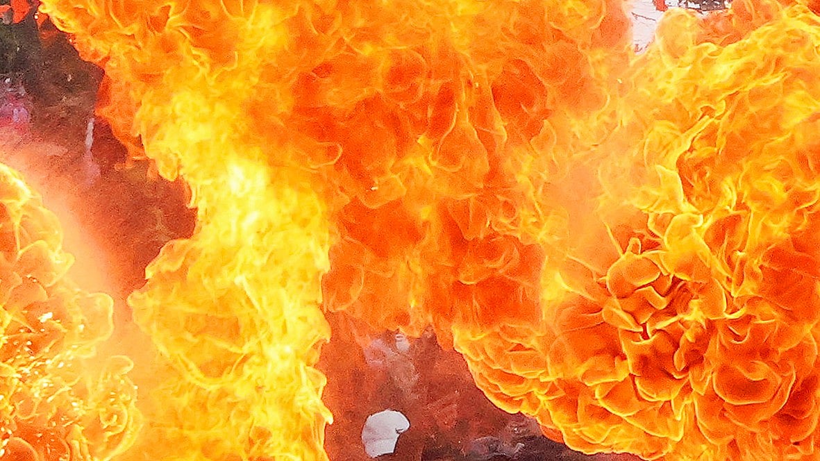 مرادآباد کے ایک ریستوران میں زبردست آگ لگنے سے ایک خاتون کی موت