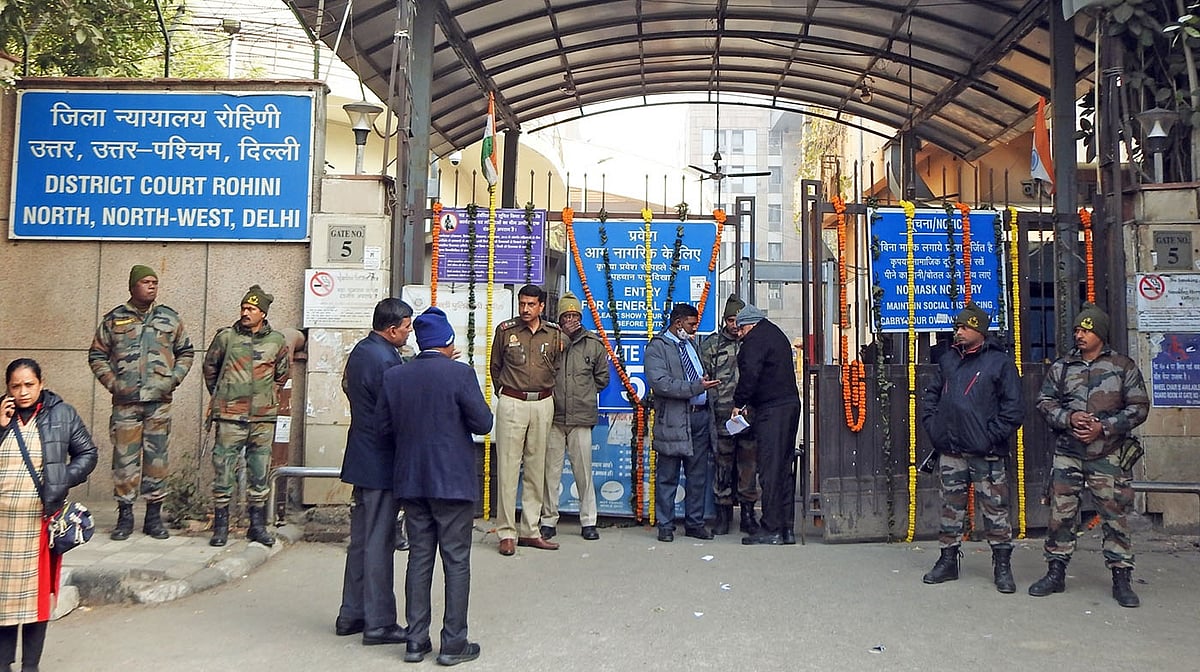 کنجھاولا ہٹ اینڈ رن کیس: عدالت نے انجلی کے اہلِ خانہ کو 36 لاکھ 69 ہزار روپے معاوضہ دینے کا حکم دیا