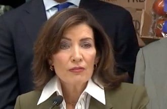 امریکہ میں شٹ ڈاؤن کا اثر: نیویارک میں غذائی امداد کی معطلی سے قبل ہنگامی حالت کا اعلان