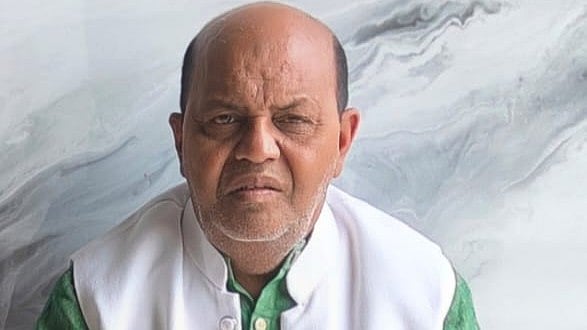 <div class="paragraphs"><p>مہاراشٹر اسٹیٹ اردو ساہتیہ اکادمی کے کارگزار صدر حسین اختر</p></div>