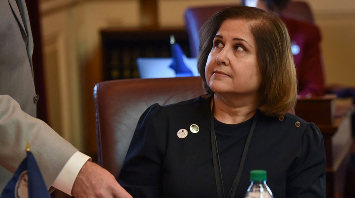 غزالہ ہاشمی کی تاریخی جیت: ورجینیا کی پہلی ہندوستانی نژاد مسلم لیفٹیننٹ گورنر منتخب