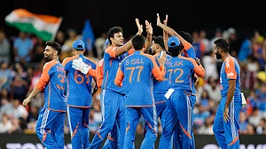 <div class="paragraphs"><p>جشن مناتے ہوئے ہندوستانی کھلاڑی، تصویر <a href="https://x.com/BCCI">@BCCI</a></p></div>