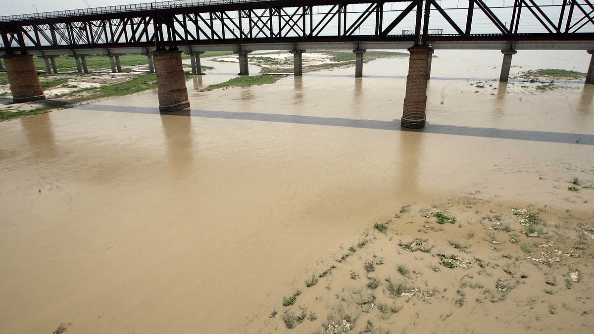 چمولی: دھولی گنگا میں برفانی تودے سے بنی عارضی جھیل سے خطرہ، ماہرین نے دیا انتباہ