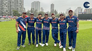 <div class="paragraphs"><p>دنیش کارتک کی قیادت والی ہندوستانی ٹیم، تصویر سوشل میڈیا</p></div>