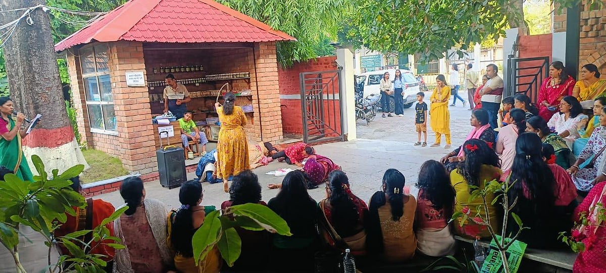 کہاں ہے حد، اور کس کی خواہش اس حد میں بندھنے کی ہوگی؟... میناکشی نٹراجن