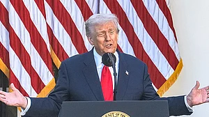 ظہران ممدانی کے بارے میں بولتے بولتے ٹرمپ اسٹیج پر کیوں ناچنے لگے؟