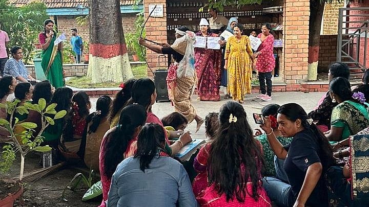 کہاں ہے حد، اور کس کی خواہش اس حد میں بندھنے کی ہوگی؟... میناکشی نٹراجن