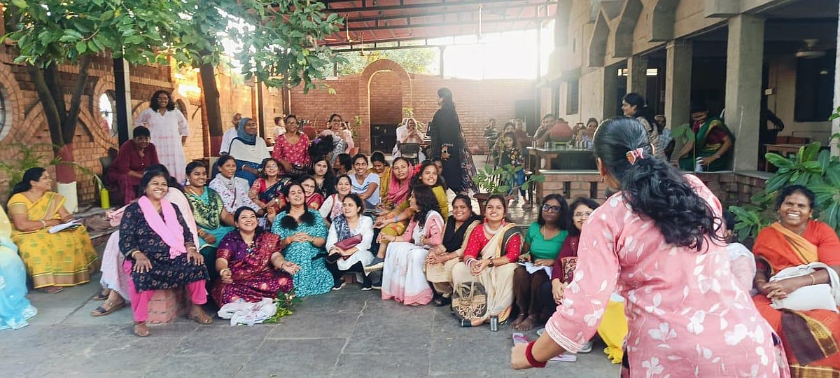 کہاں ہے حد، اور کس کی خواہش اس حد میں بندھنے کی ہوگی؟... میناکشی نٹراجن