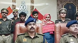 میرٹھ میں لرزہ خیز واردات: بیوی پر شوہر کو نشے کی گولیاں کھلا کر نہر میں پھینکنے کا الزام، 3 ملزمان گرفتار