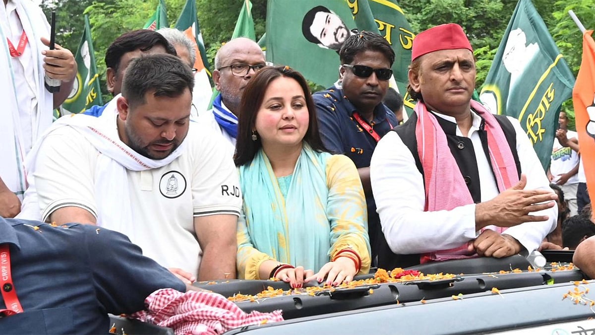 اکھلیش یادو نے تیجسوی یادو کو بتایا بہار کا اگلا وزیر اعلیٰ، سالگرہ پردی مبارکباد