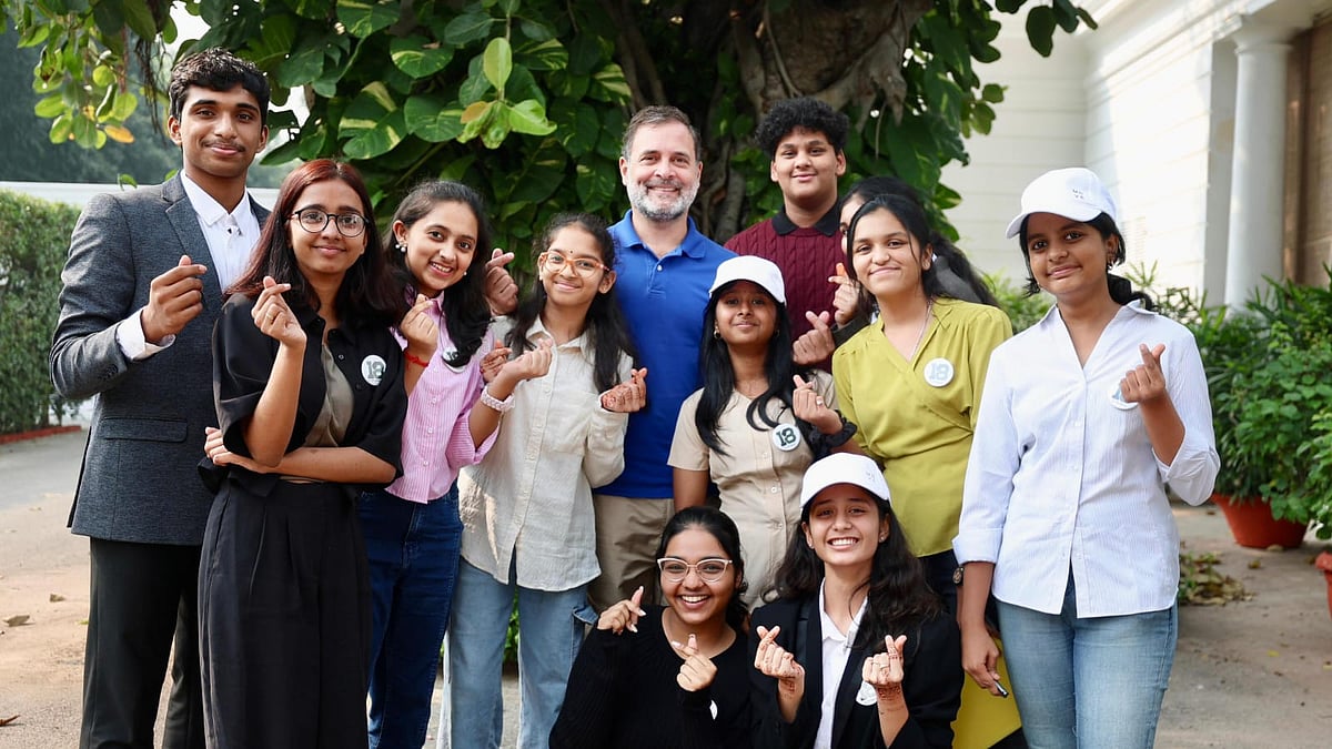 <div class="paragraphs"><p>جین-زی کے ساتھ کانگریس رکن پارلیمنٹ راہل گاندھی، تصویر ’ایکس‘ @INCIndia</p></div>