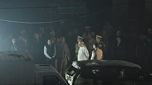 دہلی دھماکہ کے بعد پی ایم مودی اور کھڑگے-راہل کا اظہارِ تعزیت، امت شاہ نے ہر زاویہ سے تحقیقات کا دیا بھروسہ