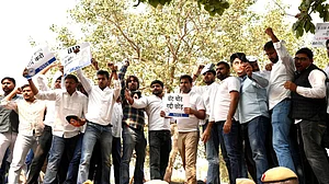 ’دی ایچ فائلز‘ کے ذریعہ ووٹ چوری سے متعلق انکشافات کے بعد این ایس یو آئی کا الیکشن کمیشن کے خلاف مظاہرہ