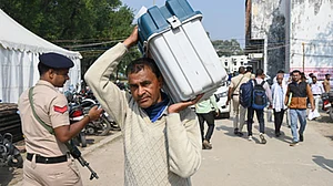 سات ریاستوں کی آٹھ اسمبلی نشستوں پر ووٹنگ جاری، تلنگانہ کی جوبلی ہلز سے 58 امیدوار میدان میں