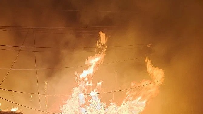 دہلی: پارلیمنٹ سے کچھ ہی دوری پر ممبران پارلیمنٹ کے اپارٹمنٹ میں آتشزدگی