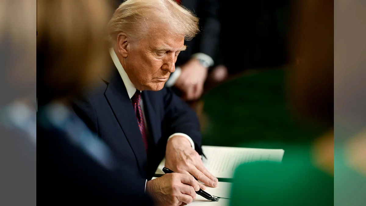 <div class="paragraphs"><p>امریکی صدر ڈونالڈ ٹرمپ / آئی اے این ایس</p></div>