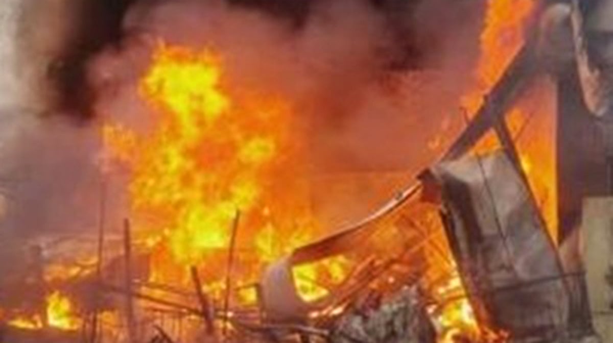 سرینگر کے پولیس اسٹیشن میں خوفناک دھماکہ، 9 افراد ہلاک، 30 زخمی، ضبط شدہ مواد پھٹنے کا شبہ