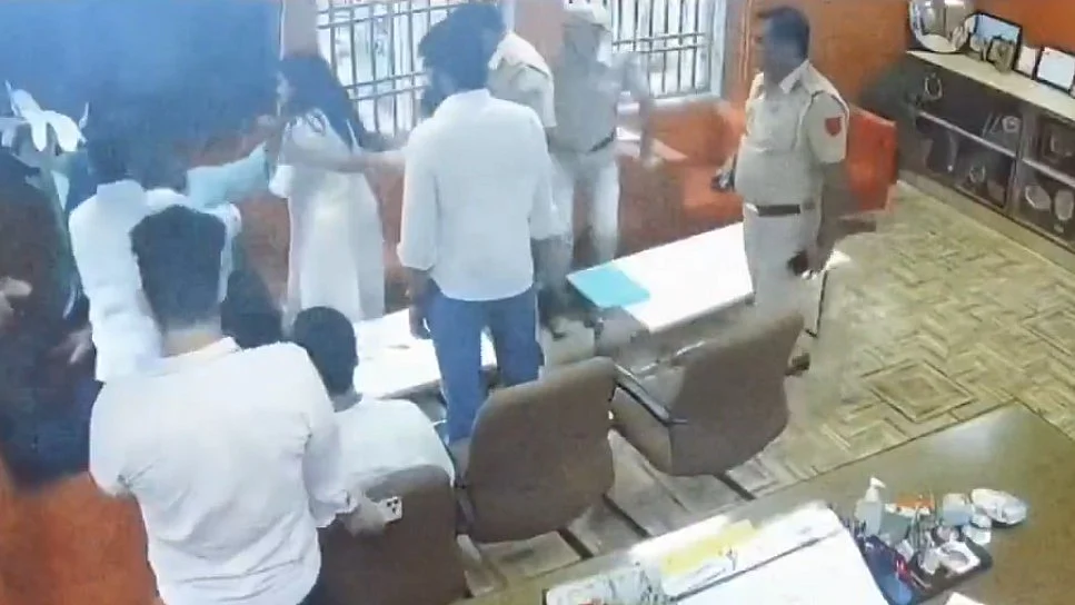 <div class="paragraphs"><p>ویڈیو گریب</p></div>