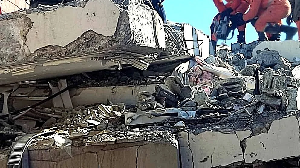 <div class="paragraphs"><p>منہدم عمارت کی علامتی تصویر</p></div>