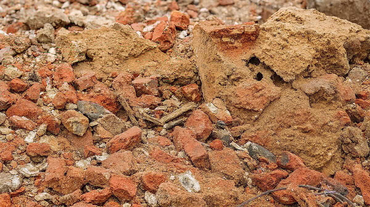 غازی آباد میں حادثہ: سیما پوری بارڈر پر دیوار گرنے سے دو خاتون مزدوروں کی دردناک موت