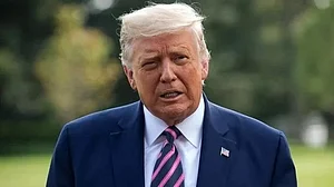 امریکہ کے صدر ڈونالڈ ٹرمپ کا دعویٰ، ٹیرف کی دھمکی سے 8 میں سے 5 جنگیں رکیں!