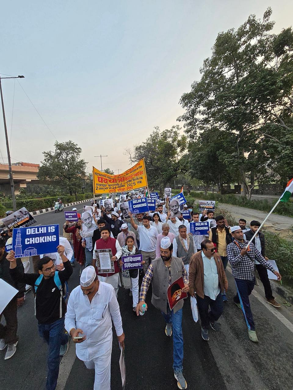 ’ایک قدم گاندھی کے ساتھ‘ پدیاترا میں شامل ہوئے این ایس یو آئی کے قومی صدر ورون چودھری