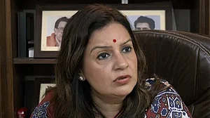 بھنے چنے میں ممنوعہ اورامائن ڈائی کی ملاوٹ! پرینکا چترویدی کا وزیرِ صحت سے فوری کارروائی کا مطالبہ