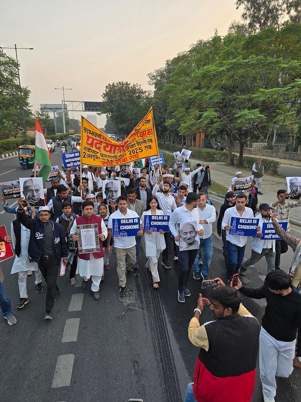 ’ایک قدم گاندھی کے ساتھ‘ پدیاترا میں شامل ہوئے این ایس یو آئی کے قومی صدر ورون چودھری