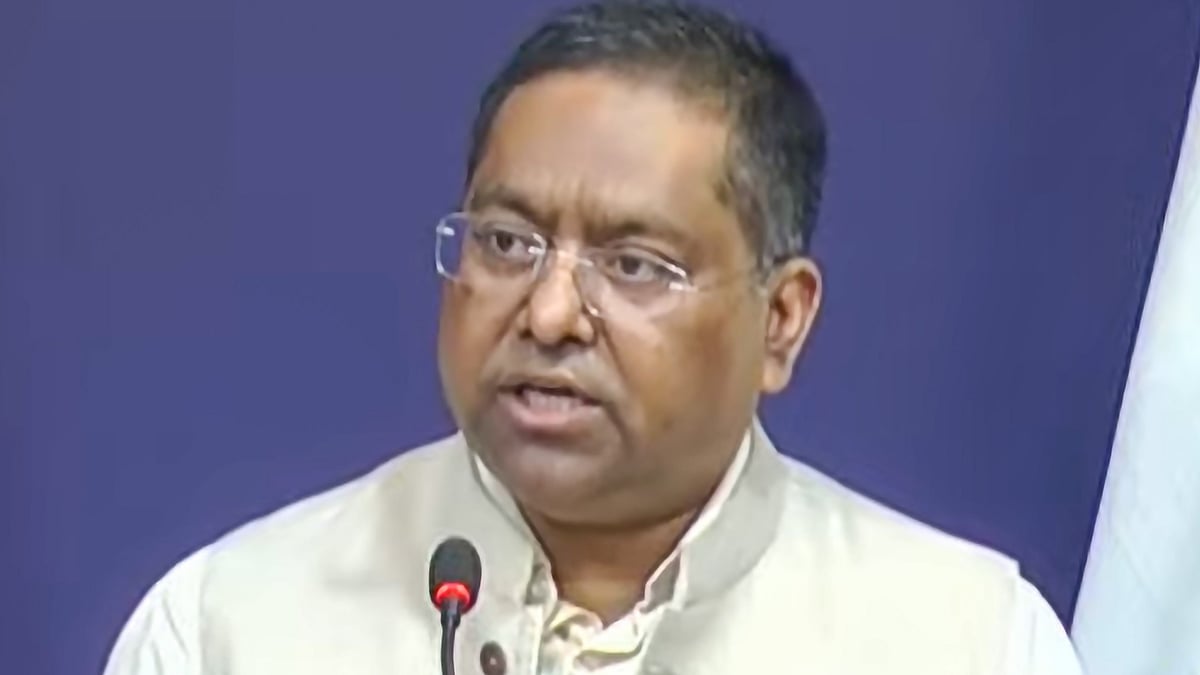 شیخ حسینہ کی حوالگی کے لیے بنگلہ دیش کی درخواست پر فیصلہ مناسب وقت پر کیا جائے گا: ہندوستان