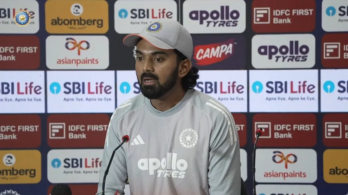 <div class="paragraphs"><p>پریس کانفرنس کے دوران ہندوستانی ٹیم کے کپتان کے ایل راہل (ویڈیو گریب)</p></div>
