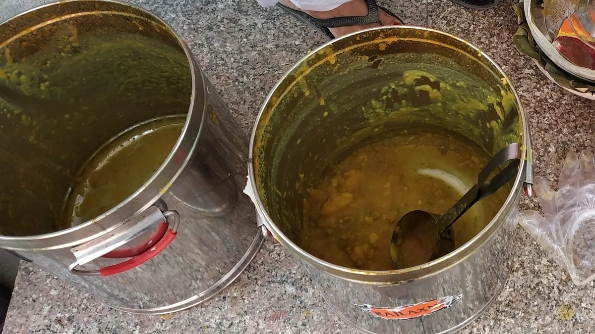 تلنگانہ: اسکول کے دوپہر کے کھانے میں کیڑے ملنے پر احتجاج، ہیڈ ماسٹر معطل