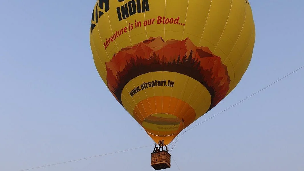 <div class="paragraphs"><p>تصویر سوشل میڈیا، بشکریہ <a href="https://x.com/LtGovDelhi">@LtGovDelhi</a></p></div>