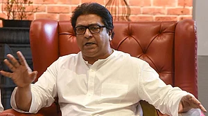 مہاراشٹر کی سیاست میں بڑی تبدیلی! 20 سال بعد سنجے راؤت کے گھر پہنچے راج ٹھاکرے