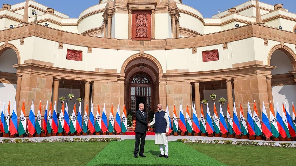 روسی صدر پوتن اور ہندوستانی وزیر اعظم نریندر مودی کے درمیان ’حیدر آباد ہاؤس‘ میں رسمی مذاکرات کا آغاز