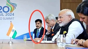 <div class="paragraphs"><p>سوشل میڈیا</p></div>