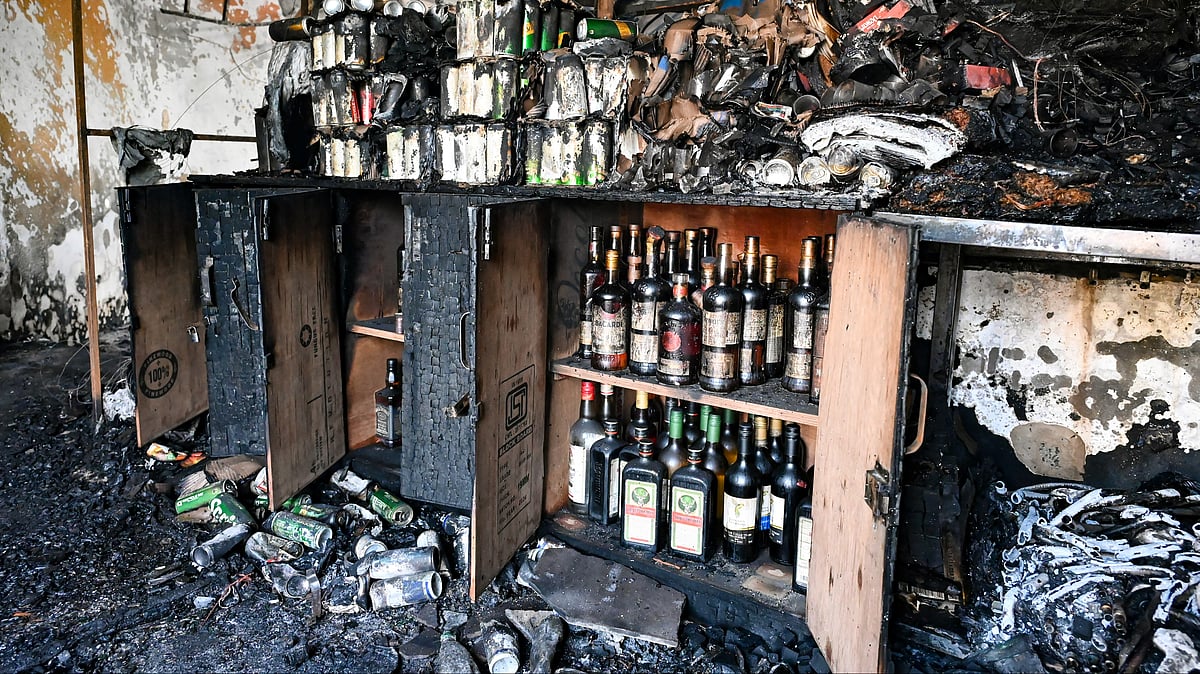 گوا سلنڈر دھماکہ: غیر قانونی تعمیرات کی شکایت کے بعد بھی کیسے چل رہا تھا نائٹ کلب؟ مالک گرفتار، اب تک 25 کی موت