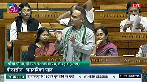 ’آپ کتنی بھی کوشش کر لیں، نہرو کے تعاون پر داغ نہیں لگا سکتے‘، لوک سبھا میں پی ایم مودی کے بیان پر کانگریس کا جوابی حملہ