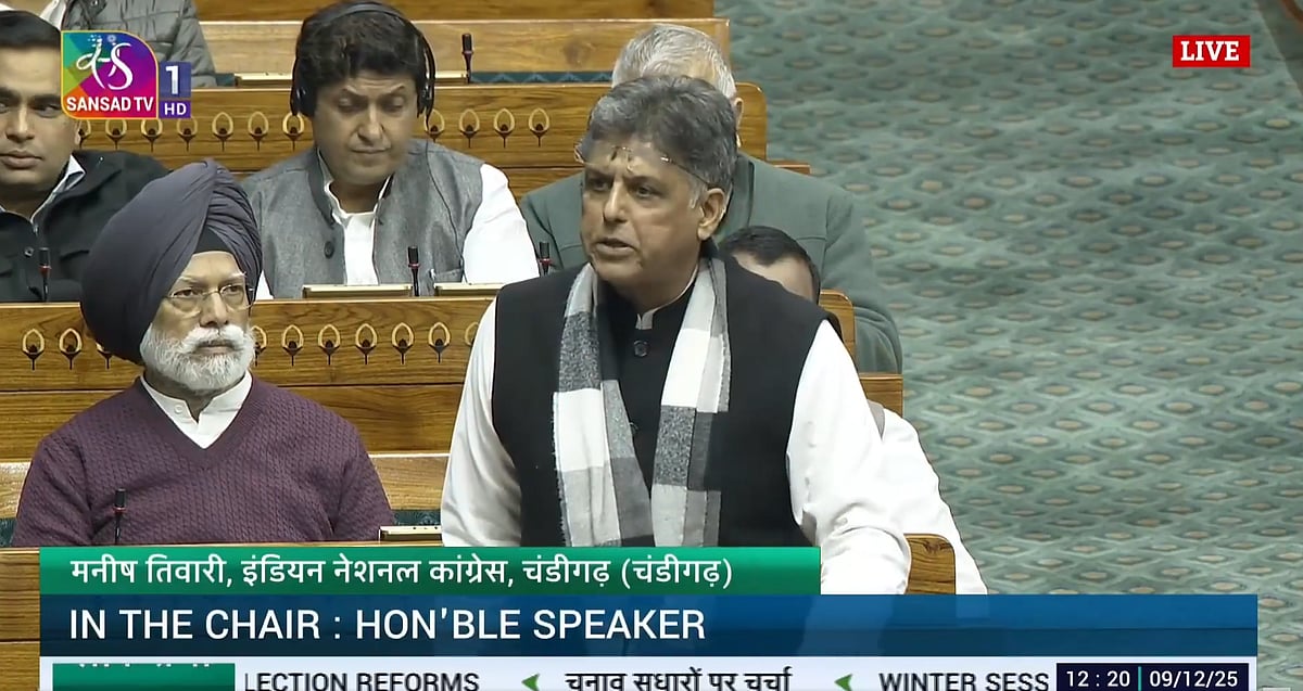 میں نے حکومت سے پوچھا تھا کہ ای وی ایم کا ’سورس کوڈ‘ کس کے پاس ہے، لیکن آج تک جواب نہیں ملا: منیش تیواری