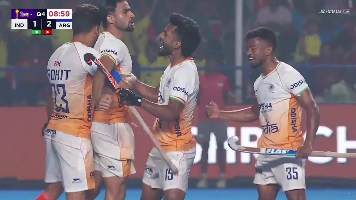 <div class="paragraphs"><p>جیت کے بعد جشن مناتے ہوئے ہندوستانی کھلاڑی، تصویر بشکریہ <a href="https://x.com/SportsArena1234">@SportsArena1234</a></p></div>