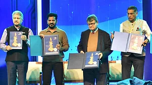 تلنگانہ میں تاریخ ساز ڈرون شو، دلفریب فضائی منظر نے بنایا گنیز ورلڈ ریکارڈ