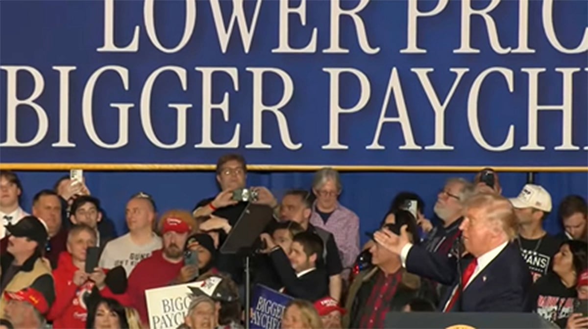 امریکہ میں مہنگائی کی مار، صدر ٹرمپ پر شدید عوامی دباؤ