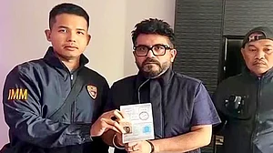 لوتھرا برادران کو ہندوستان لانے میں وقت لگے گا، پاسپورٹ منسوخی کی وجہ سے آئی رکاوٹ