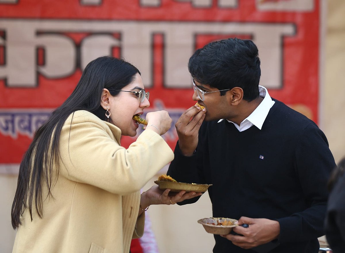 15ویں قومی اسٹریٹ فوڈ فیسٹیول میں لوگوں نے خوب لیے ذائقہ دار پکوان کے مزے، دیکھیں تصویریں