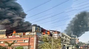 گوا کے بعد بھونیشور کے نائٹ کلب میں آگ، گھنے کہرے جیسے دھوئیں کے سبب ٹریفک شدید متاثر