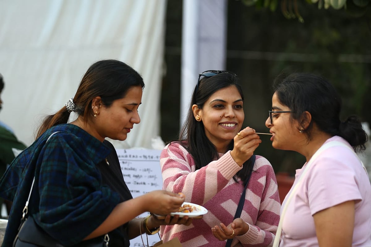 15ویں قومی اسٹریٹ فوڈ فیسٹیول میں لوگوں نے خوب لیے ذائقہ دار پکوان کے مزے، دیکھیں تصویریں