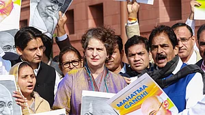 منریگا ترمیمی بل پر لوک سبھا میں ہنگامہ، اپوزیشن نے ہندی مسلط کرنے کا الزام عائد کیا